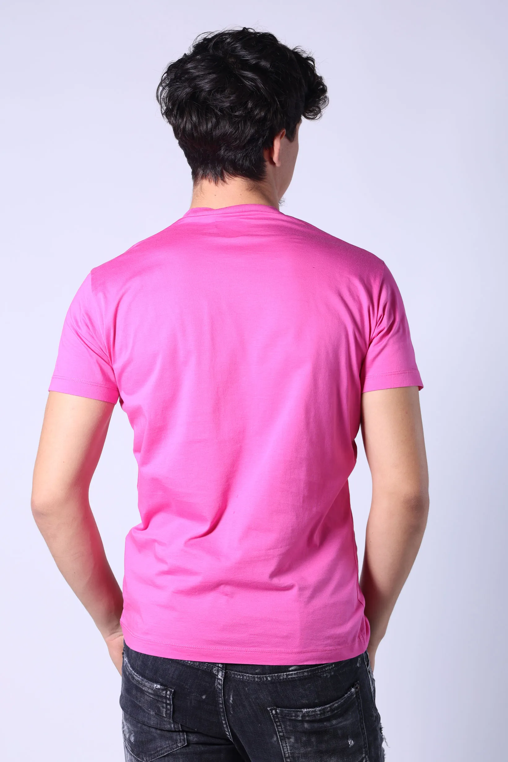 Camiseta fucsia con maxilogo 