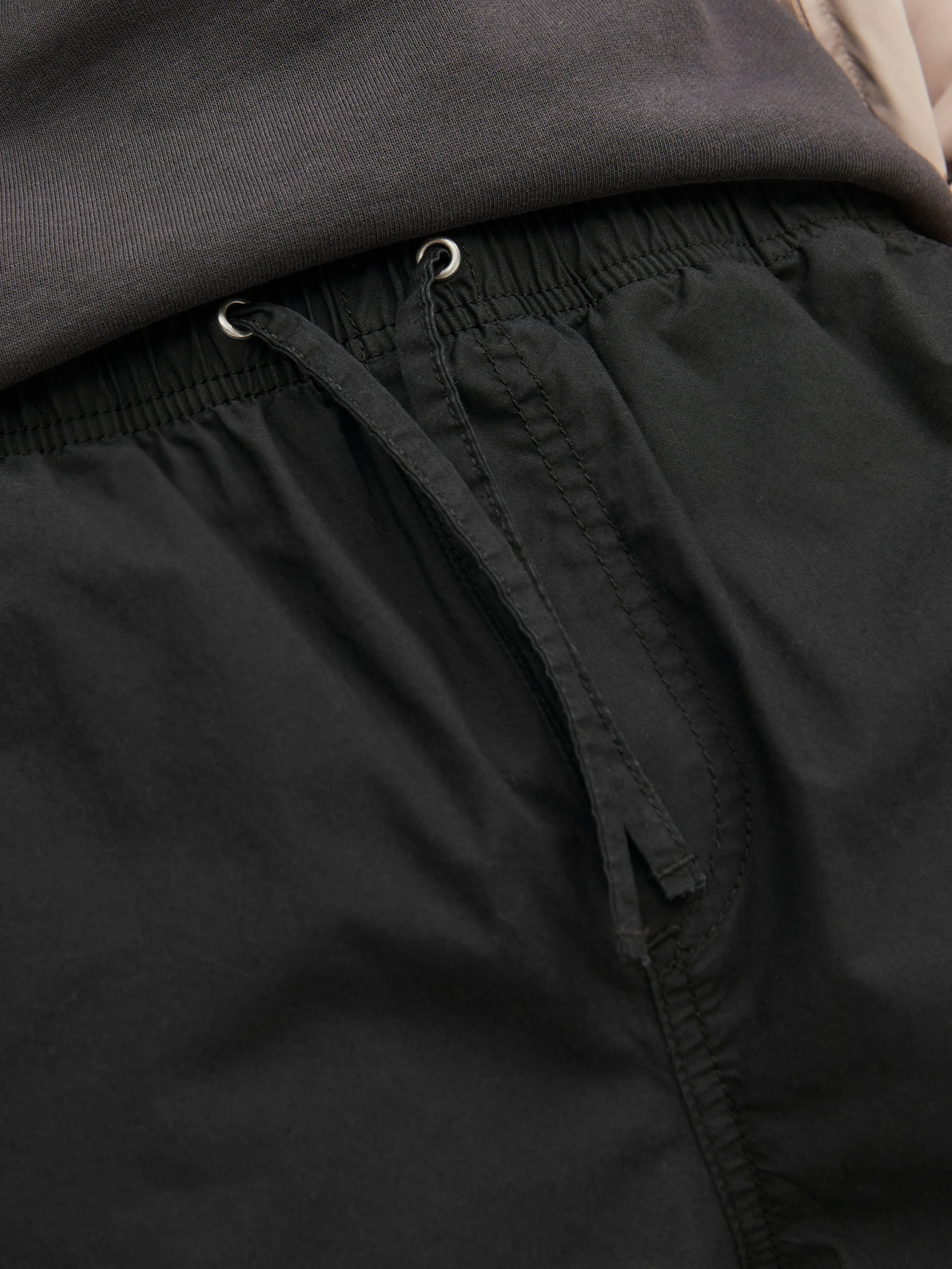 Pantalones estilo parachute Corte balloon | Negro | Jack & Jones®