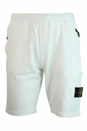 Pantalón corto blanco con parche