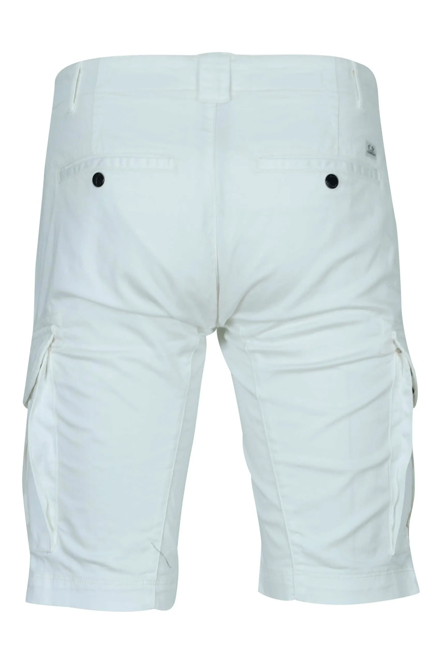 Pantalón corto blanco estilo cargo con minilogo lente