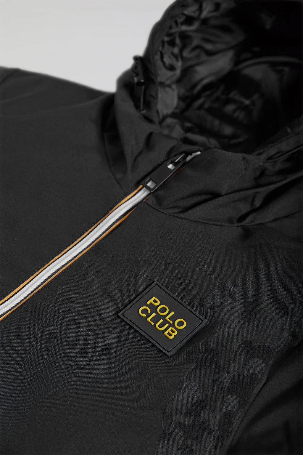 Parka técnica negra de nio con capucha y logo Polo Club