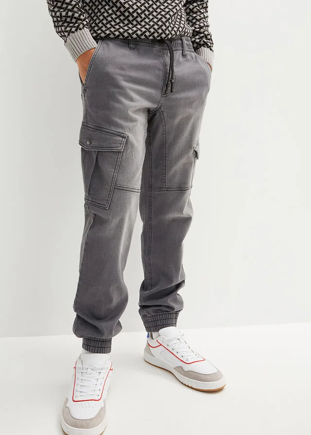 Vaqueros regular fit con bolsillos cargo, corte recto denim gris